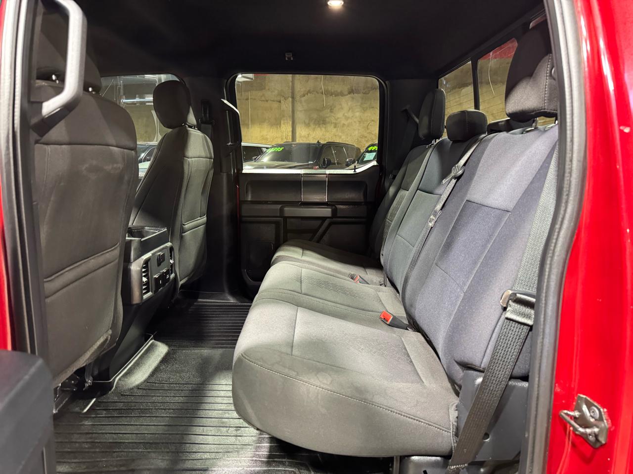 Ford F-150 4WD SuperCrew 145" XLT 2018