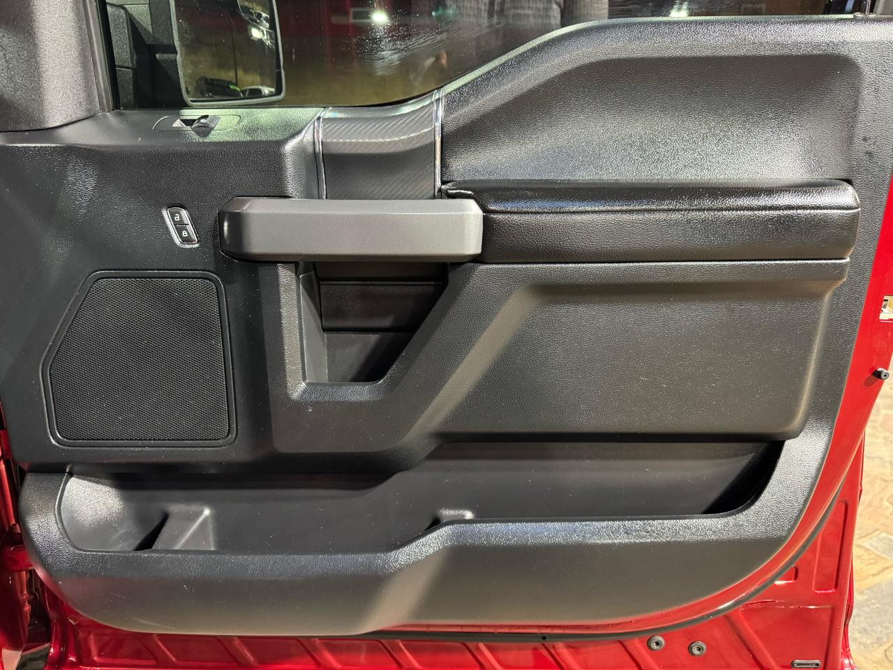 Ford F-150 4WD SuperCrew 145" XLT 2018