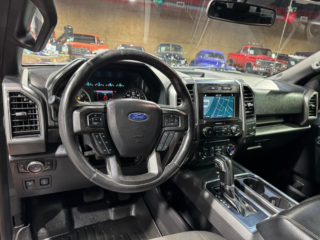 Ford F-150 4WD SuperCrew 145" XLT 2018