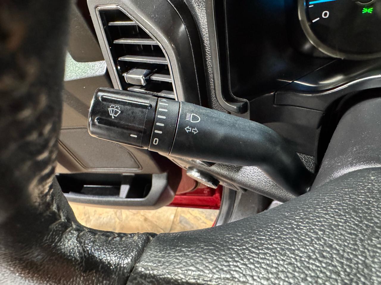 Ford F-150 4WD SuperCrew 145" XLT 2018