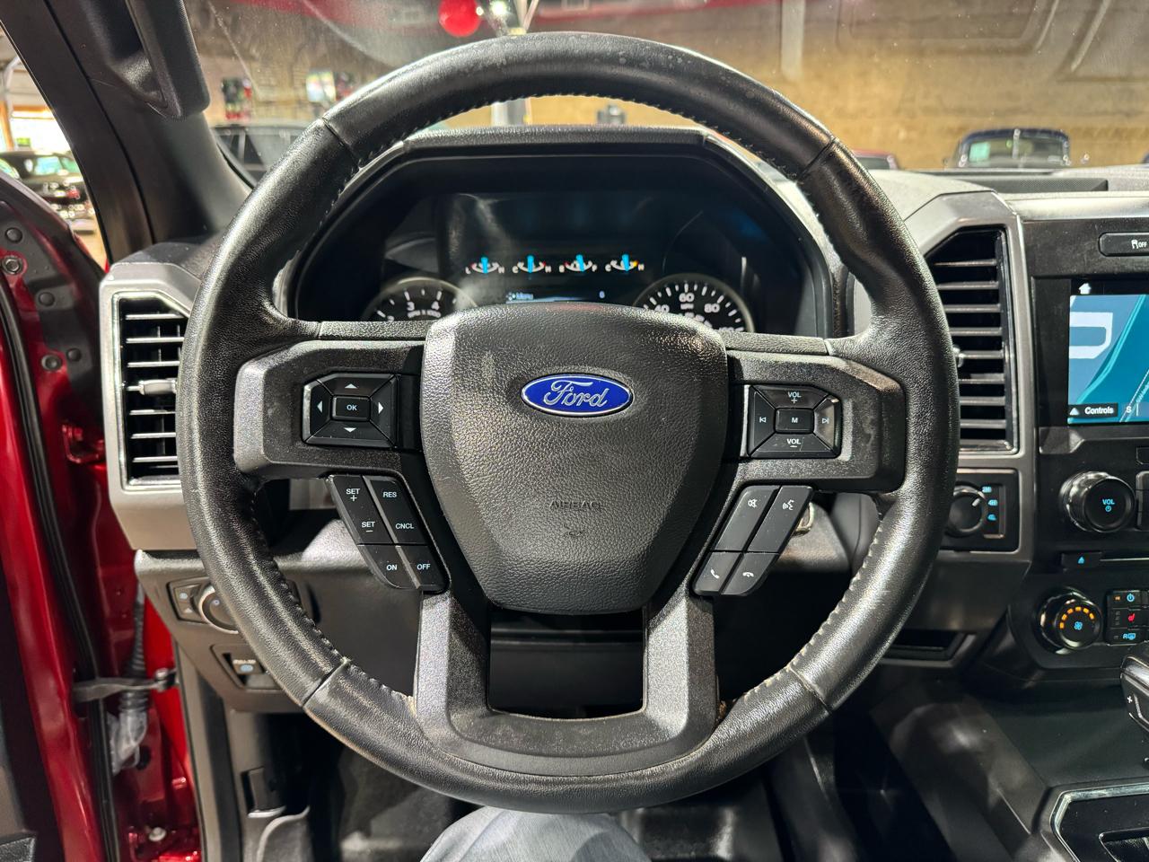 Ford F-150 4WD SuperCrew 145" XLT 2018