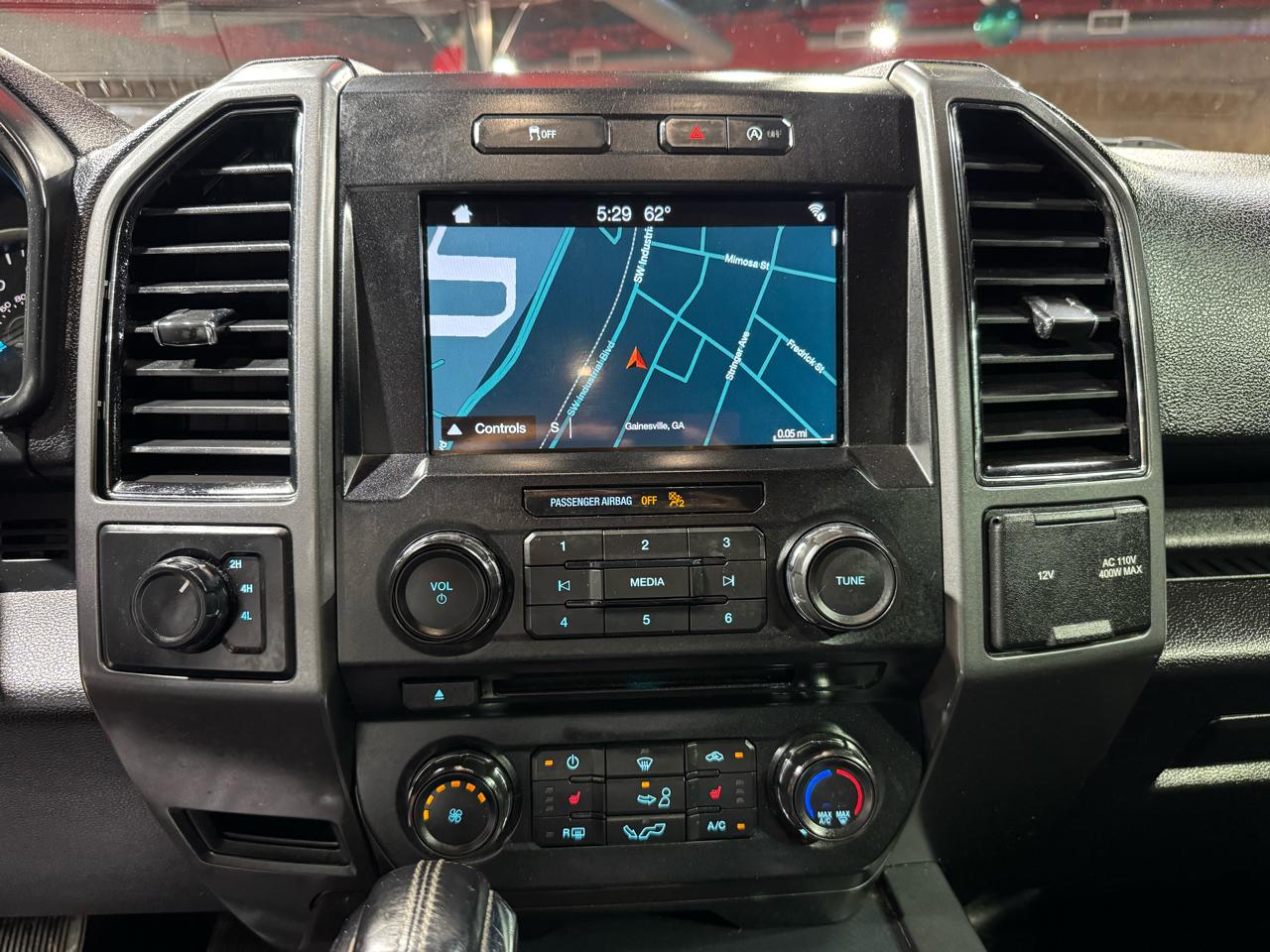 Ford F-150 4WD SuperCrew 145" XLT 2018