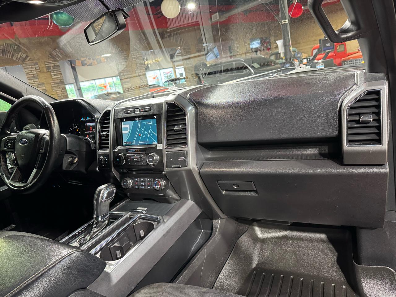 Ford F-150 4WD SuperCrew 145" XLT 2018