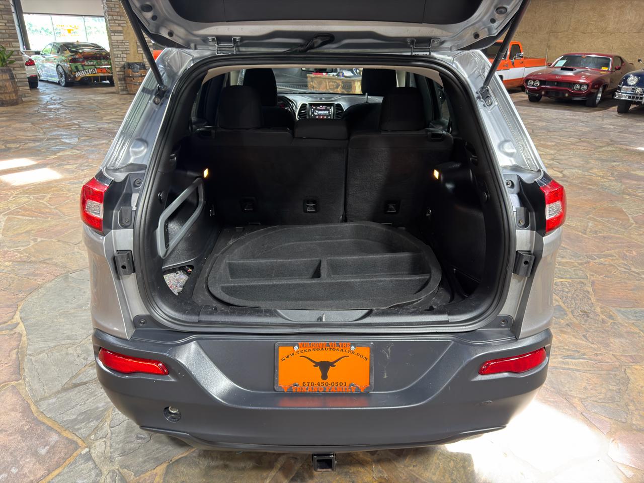 Jeep Cherokee 4WD 4dr Latitude 2014