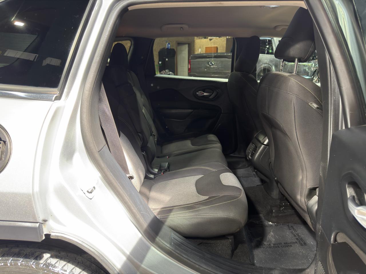 Jeep Cherokee 4WD 4dr Latitude 2014