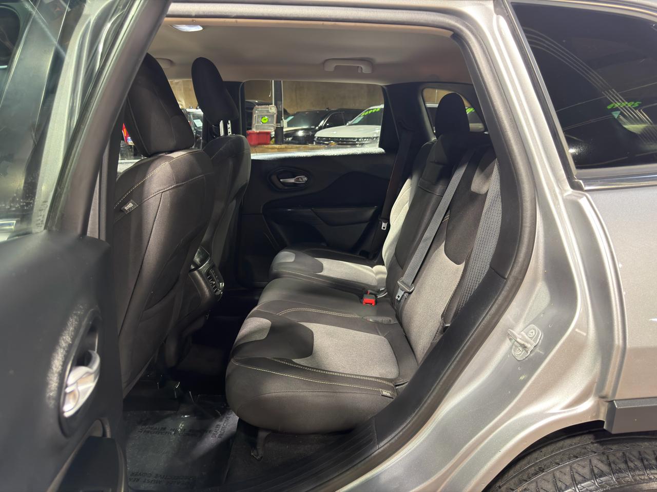 Jeep Cherokee 4WD 4dr Latitude 2014