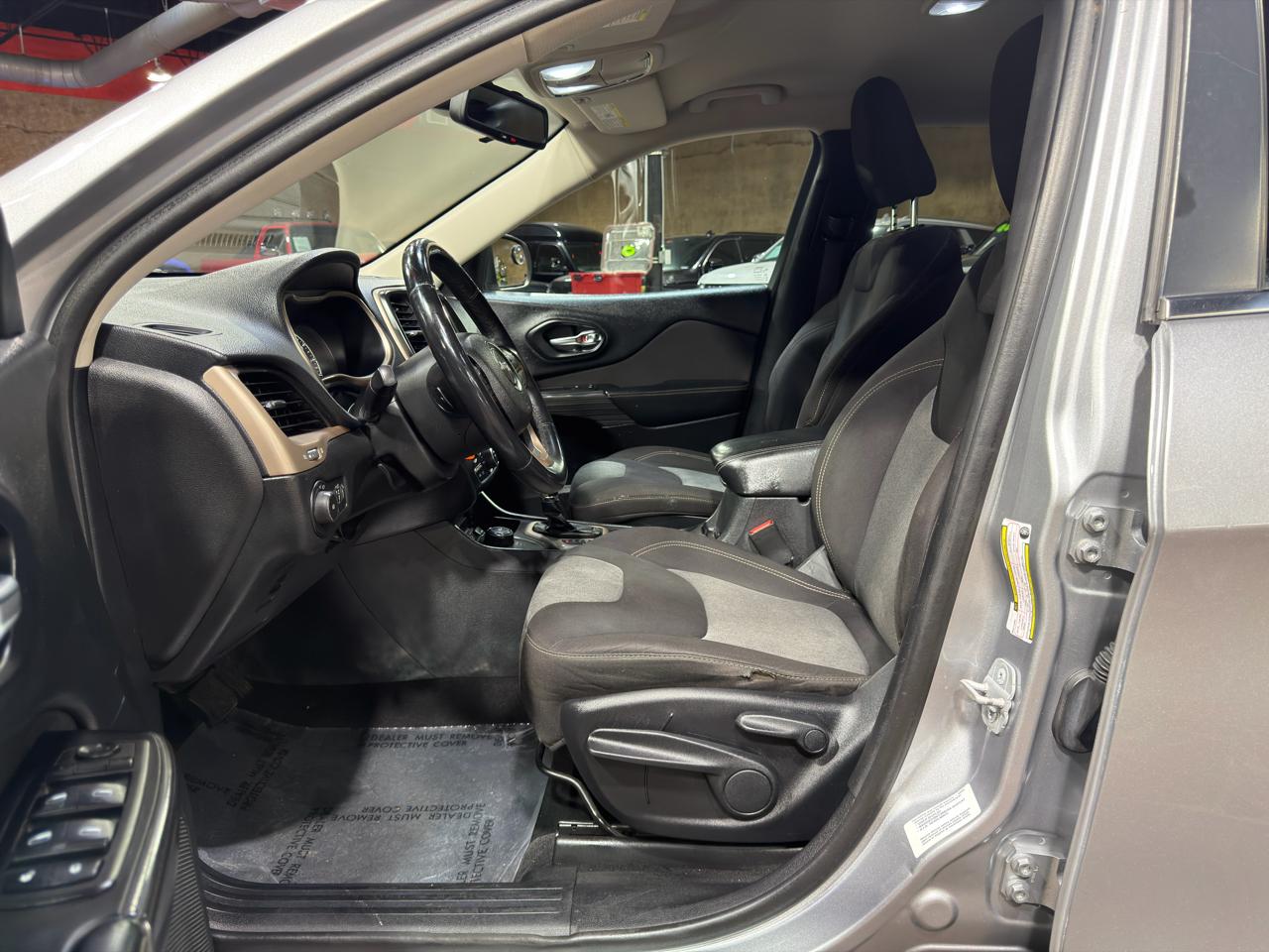 Jeep Cherokee 4WD 4dr Latitude 2014