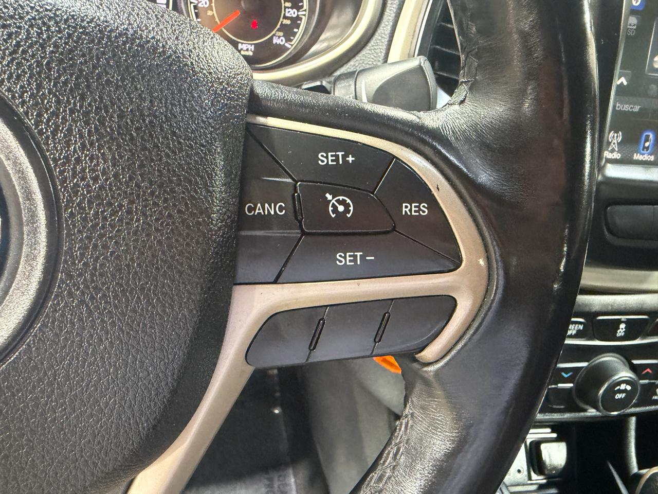 Jeep Cherokee 4WD 4dr Latitude 2014