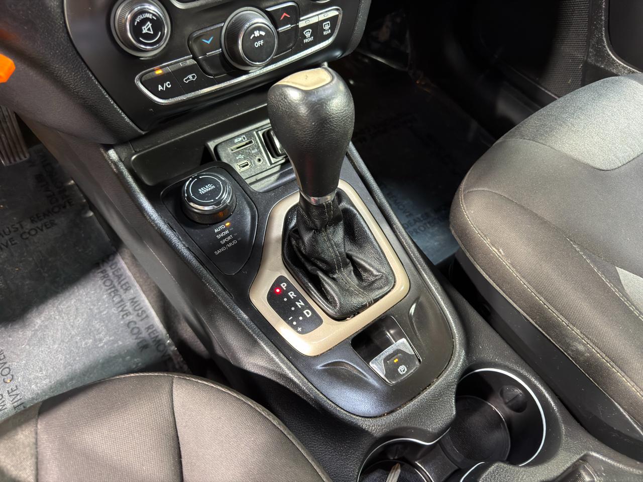 Jeep Cherokee 4WD 4dr Latitude 2014