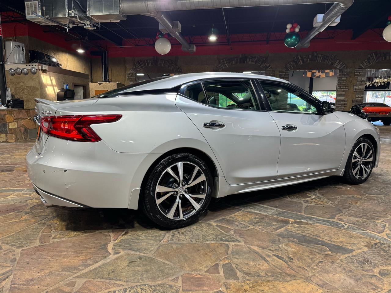 Nissan Maxima 4dr Sdn 3.5 Platinum 2016