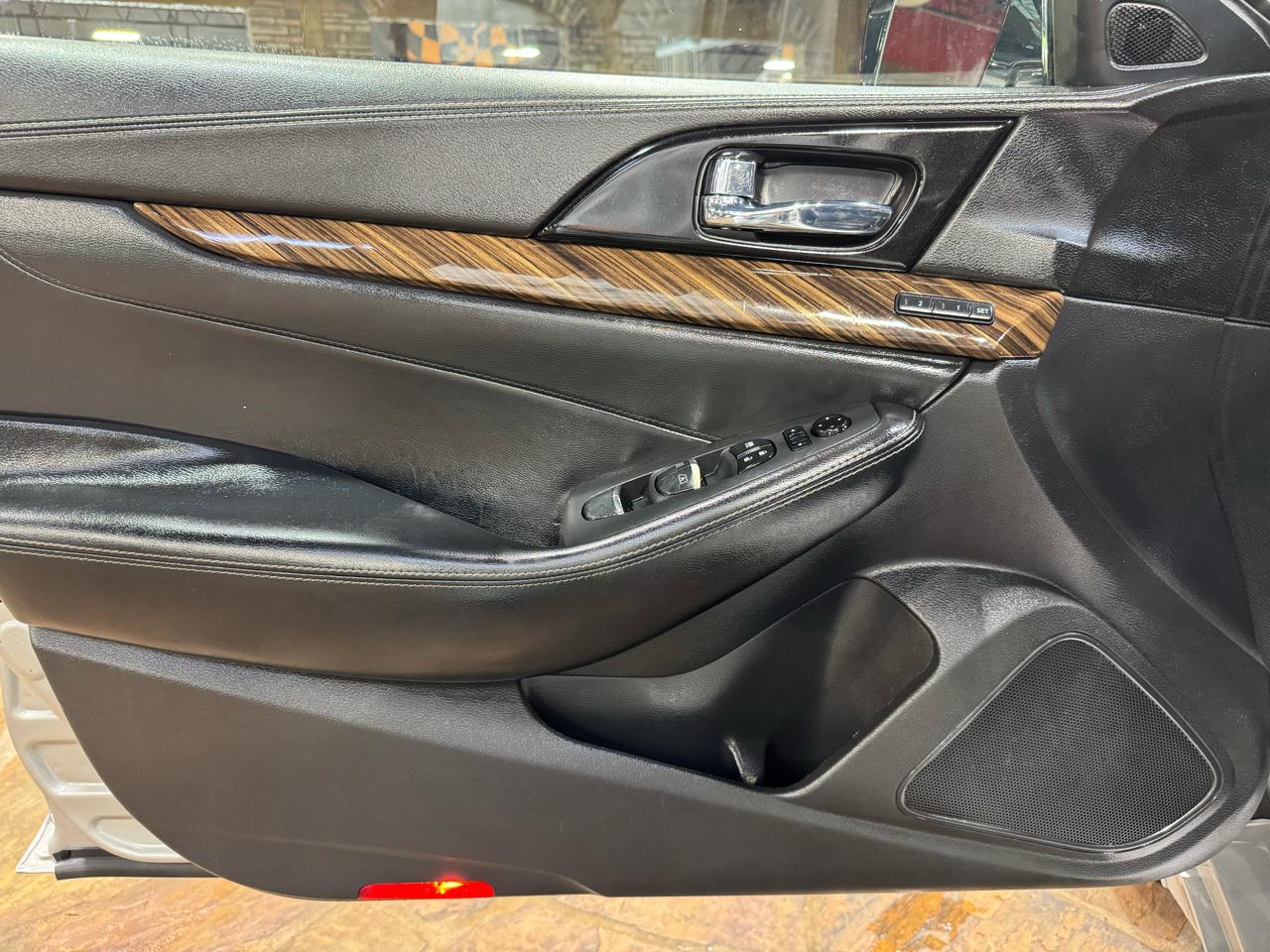 Nissan Maxima 4dr Sdn 3.5 Platinum 2016