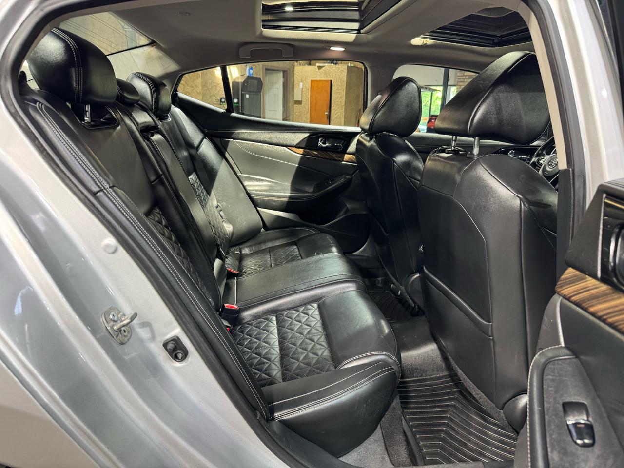 Nissan Maxima 4dr Sdn 3.5 Platinum 2016