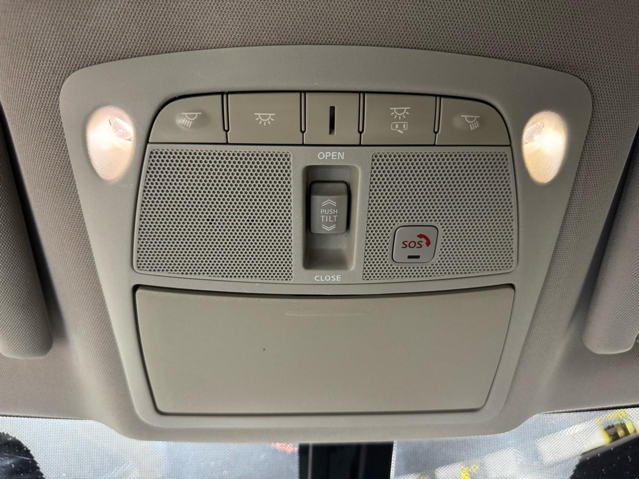 Nissan Maxima 4dr Sdn 3.5 Platinum 2016