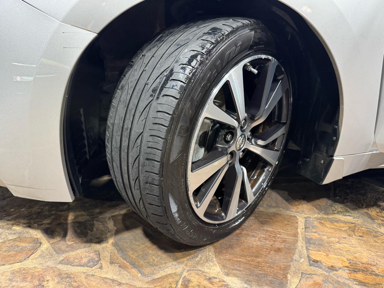 Nissan Maxima 4dr Sdn 3.5 Platinum 2016