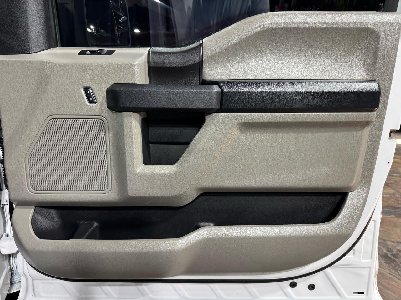 Ford F-150 2WD SuperCrew 145" XL 2019