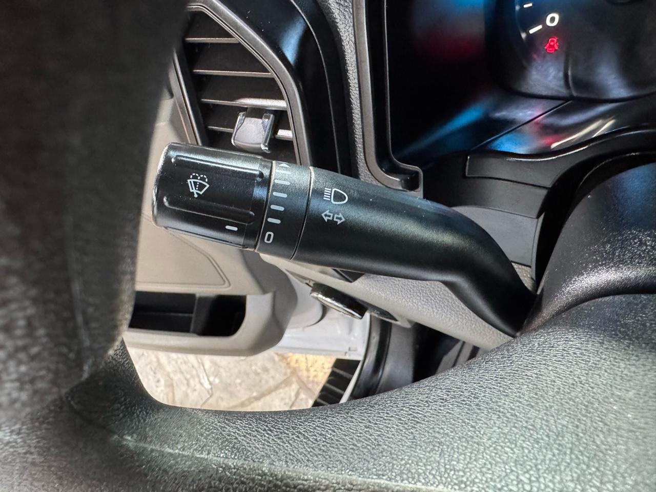 Ford F-150 2WD SuperCrew 145" XL 2019