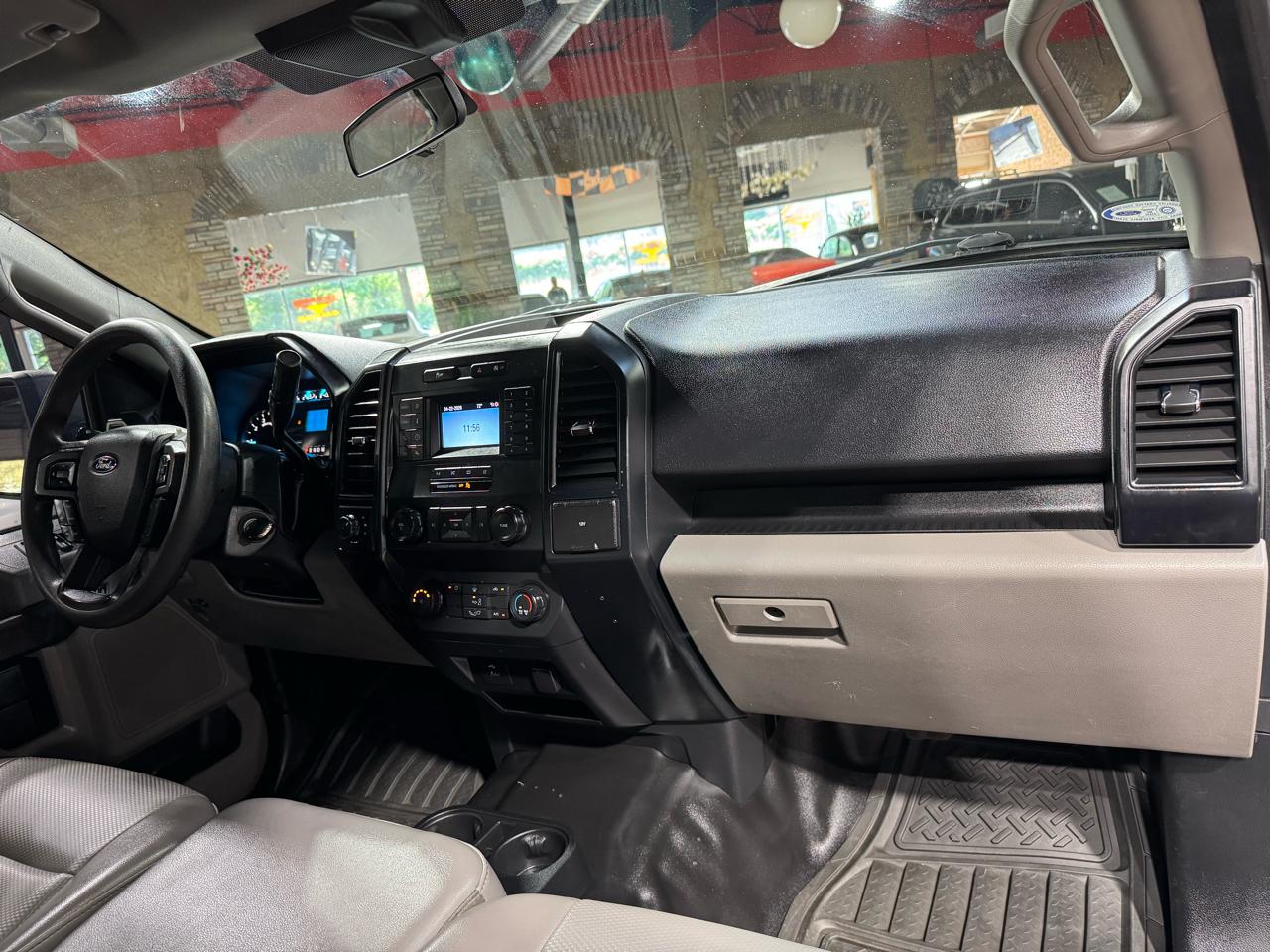 Ford F-150 2WD SuperCrew 145" XL 2019