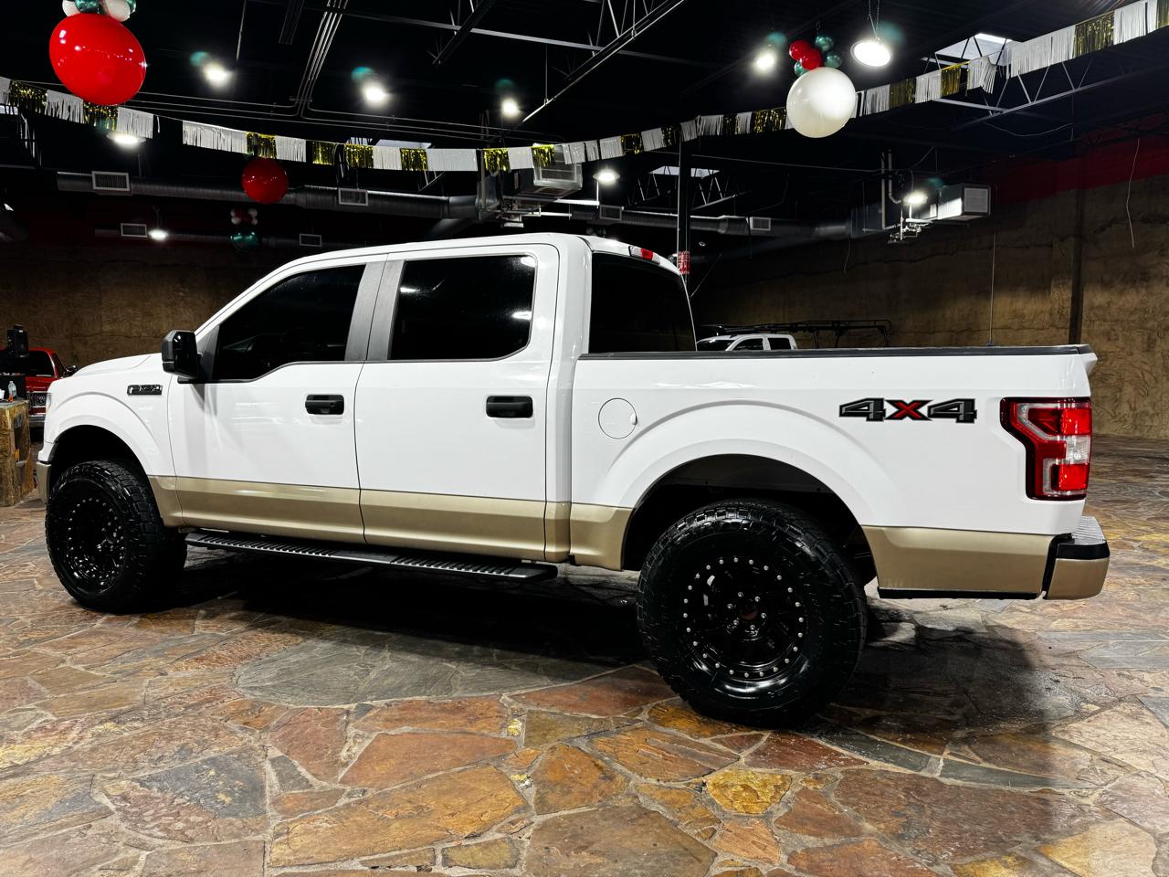 Ford F-150 2WD SuperCrew 145" XL 2019