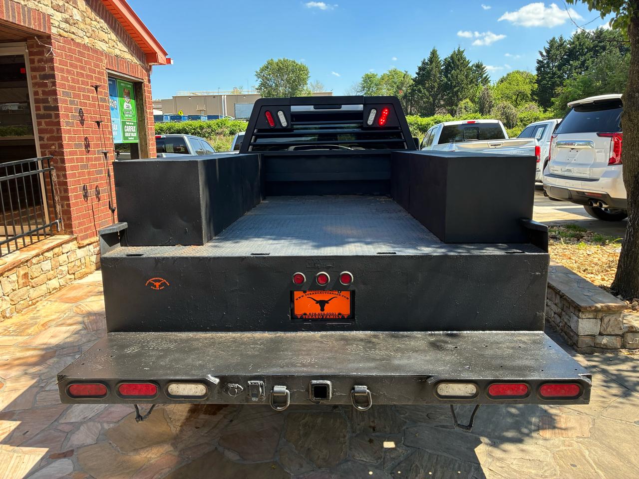 Ford Super Duty F-350 DRW 2WD Crew Cab 176" WB 60" CA Lariat 2015