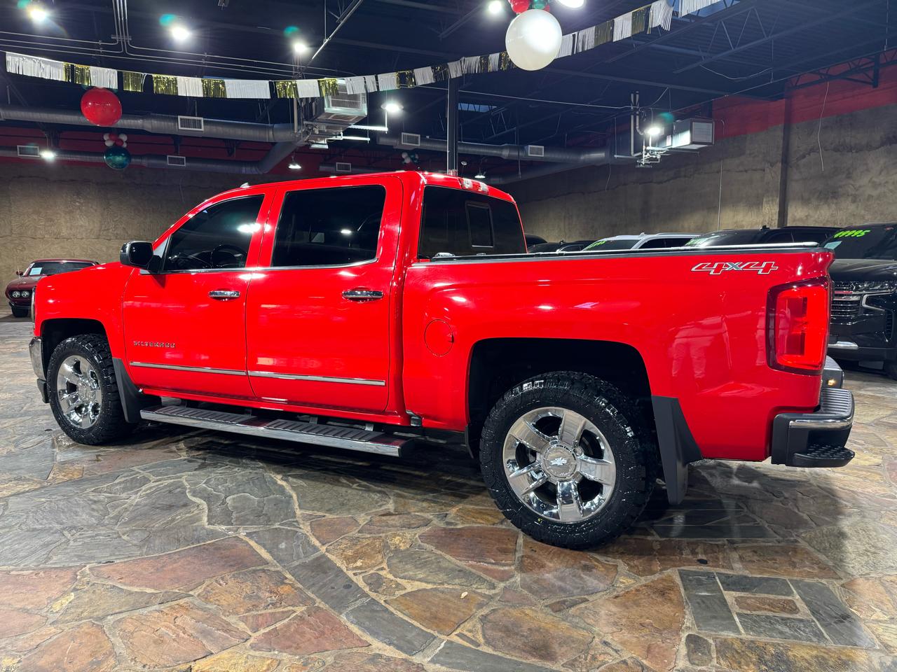 Chevrolet Silverado 1500 4WD Crew Cab 143.5" LTZ w/1LZ 2017