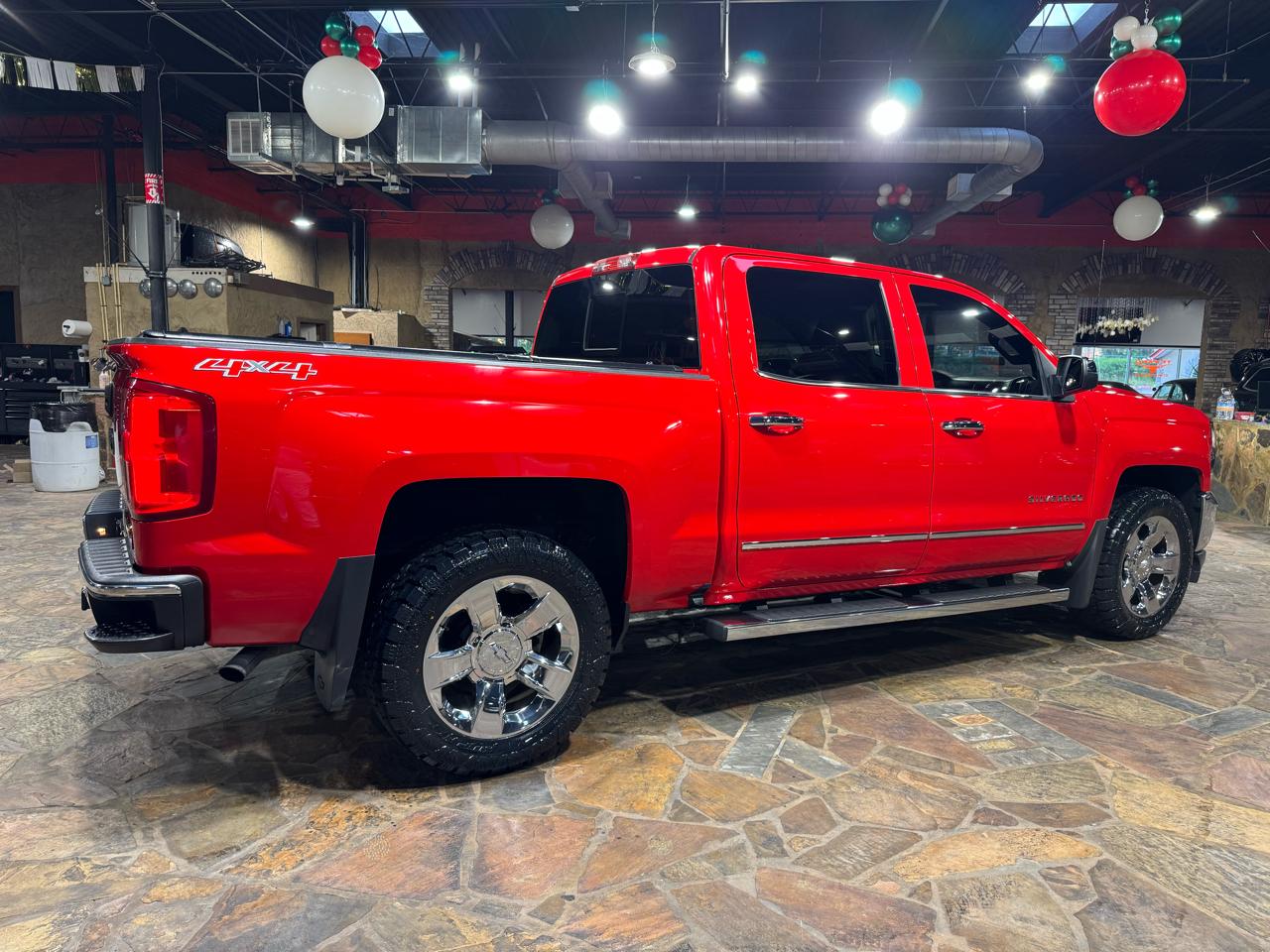 Chevrolet Silverado 1500 4WD Crew Cab 143.5" LTZ w/1LZ 2017