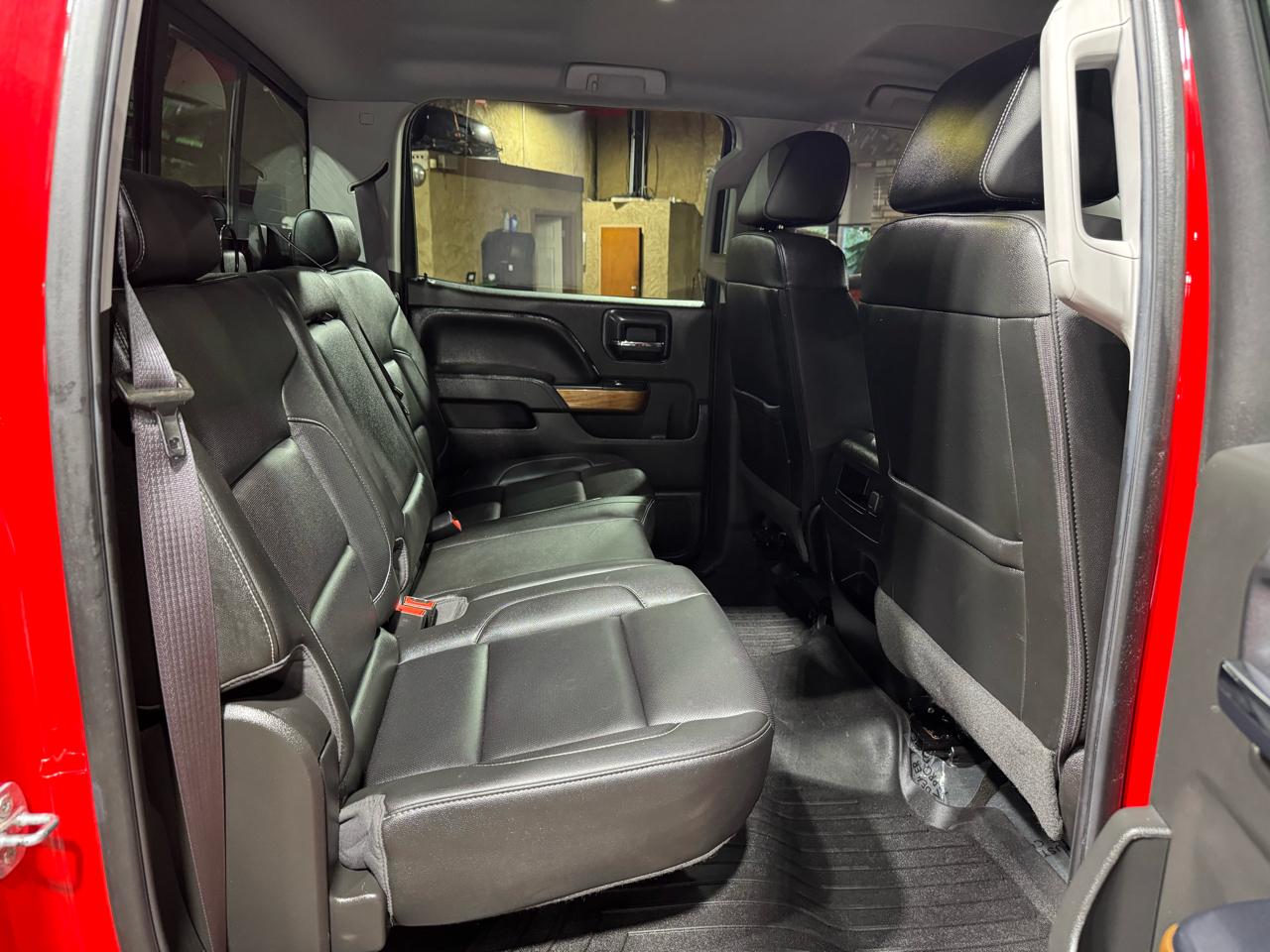 Chevrolet Silverado 1500 4WD Crew Cab 143.5" LTZ w/1LZ 2017