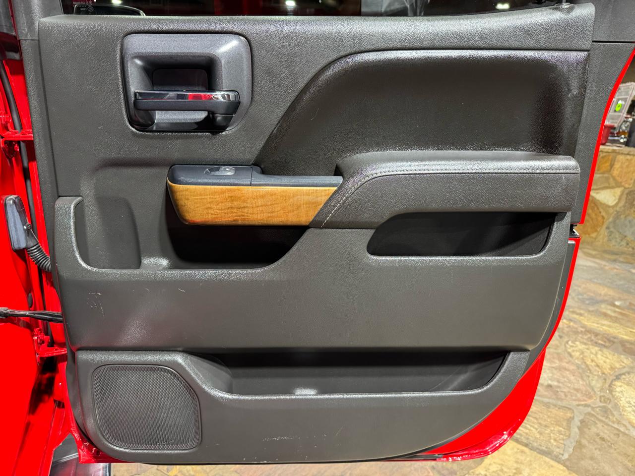 Chevrolet Silverado 1500 4WD Crew Cab 143.5" LTZ w/1LZ 2017