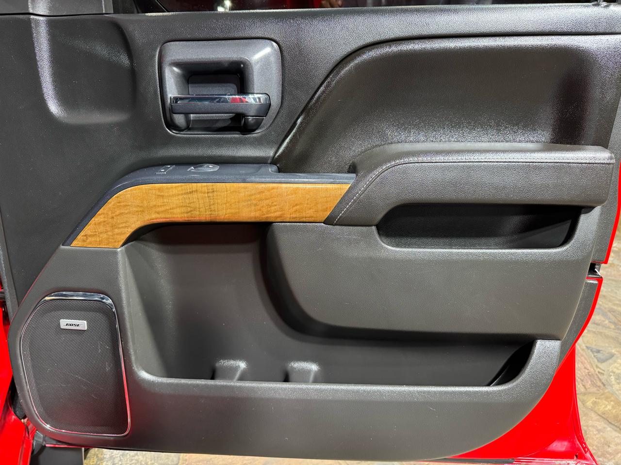 Chevrolet Silverado 1500 4WD Crew Cab 143.5" LTZ w/1LZ 2017