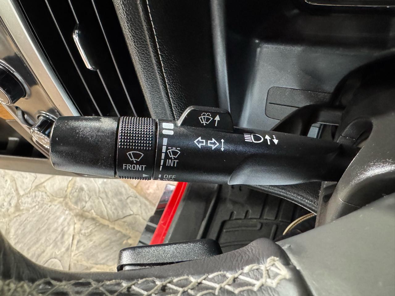 Chevrolet Silverado 1500 4WD Crew Cab 143.5" LTZ w/1LZ 2017