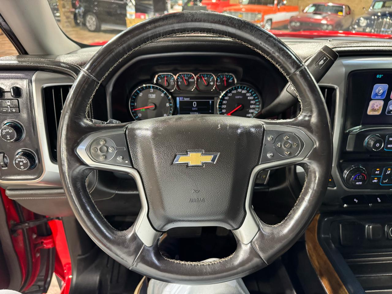 Chevrolet Silverado 1500 4WD Crew Cab 143.5" LTZ w/1LZ 2017