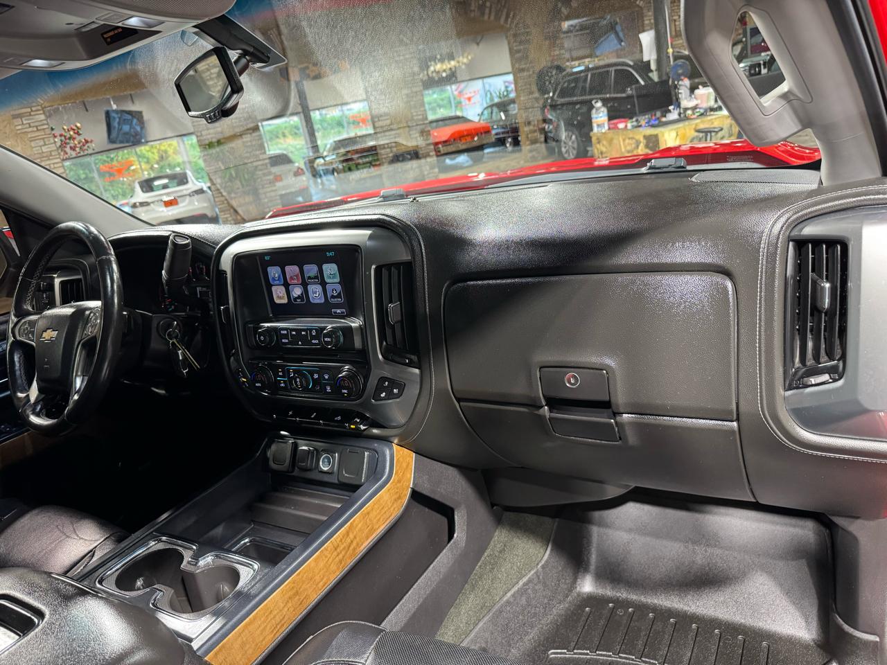 Chevrolet Silverado 1500 4WD Crew Cab 143.5" LTZ w/1LZ 2017
