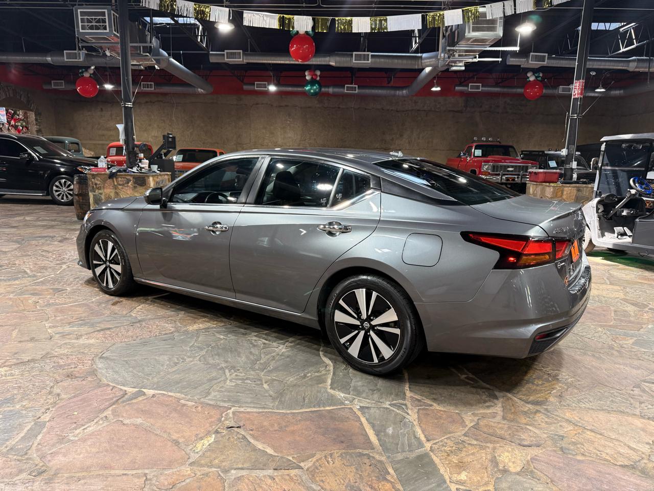 Nissan Altima 2.5 SV Sedan 2022