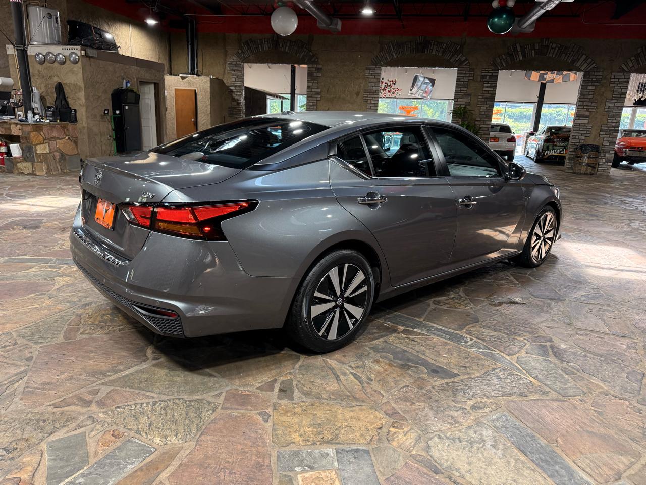 Nissan Altima 2.5 SV Sedan 2022