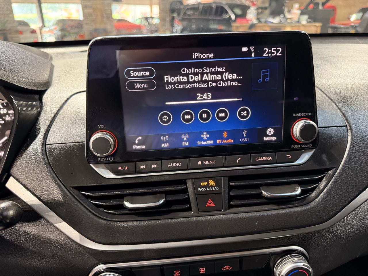 Nissan Altima 2.5 SV Sedan 2022