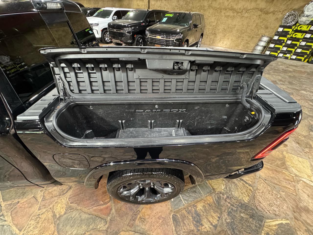 RAM 1500 Limited 4x2 Crew Cab 5'7" Box 2021