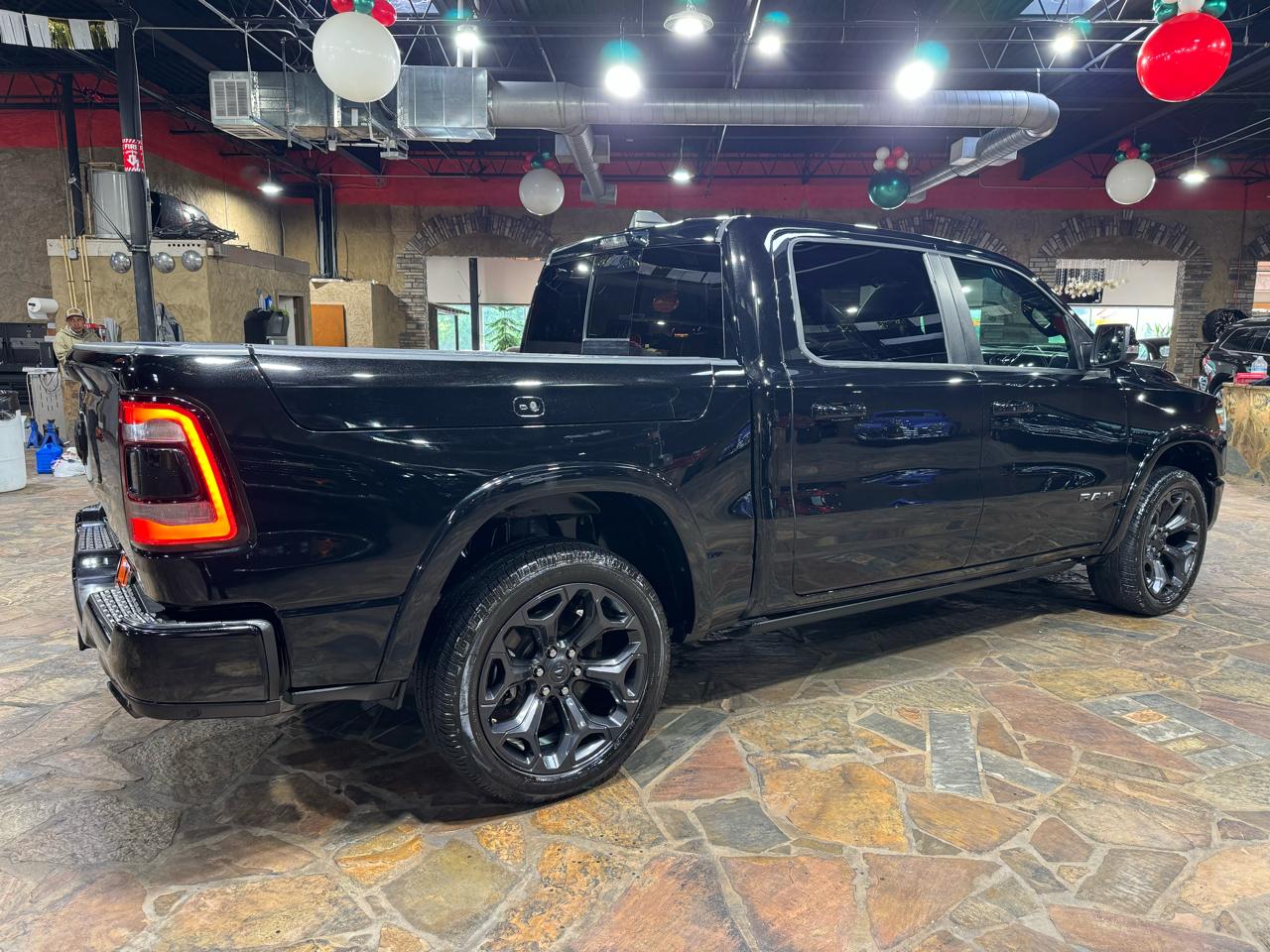 RAM 1500 Limited 4x2 Crew Cab 5'7" Box 2021