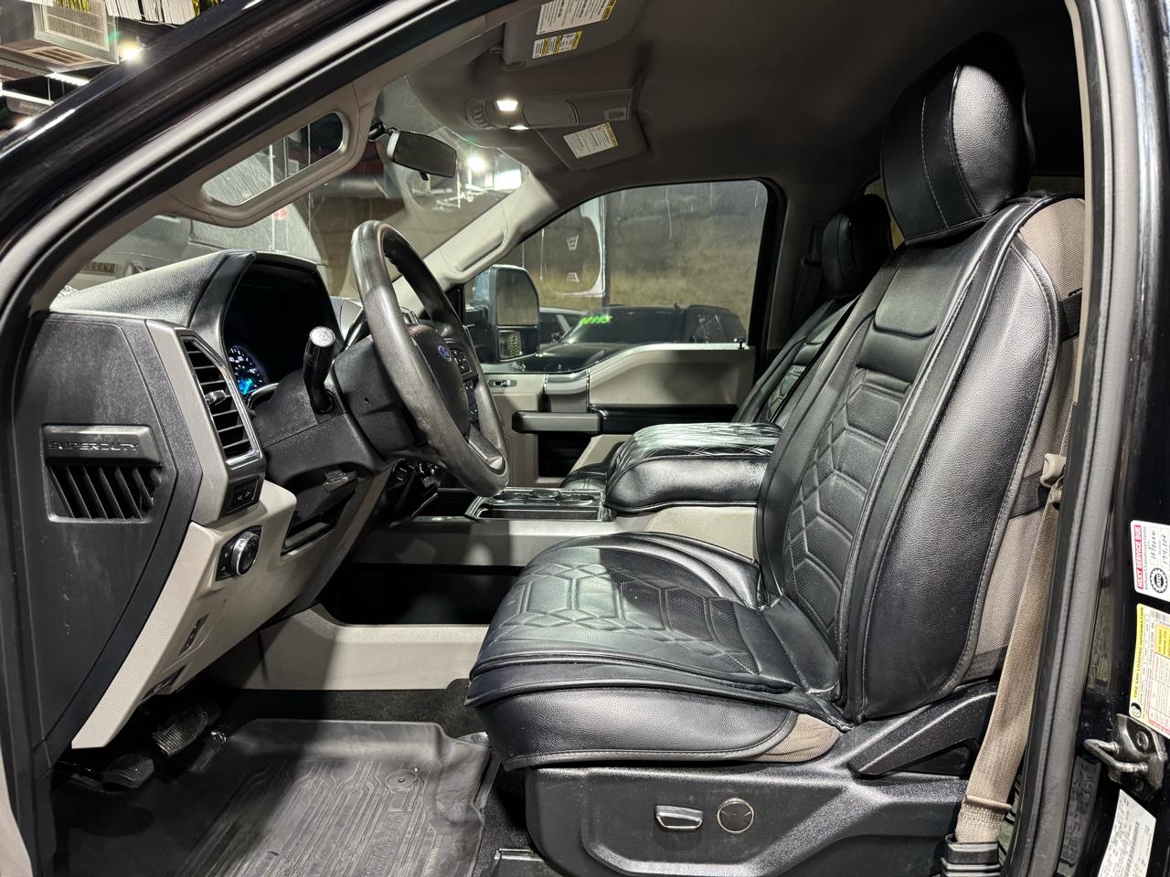 Ford Super Duty F-250 SRW XLT 4WD Crew Cab 8' Box 2017