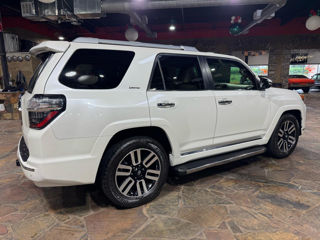 Toyota 4Runner RWD 4dr V6 SR5 Premium (Natl) 2016