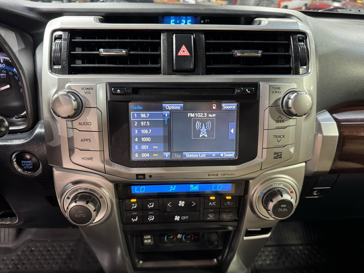 Toyota 4Runner RWD 4dr V6 SR5 Premium (Natl) 2016