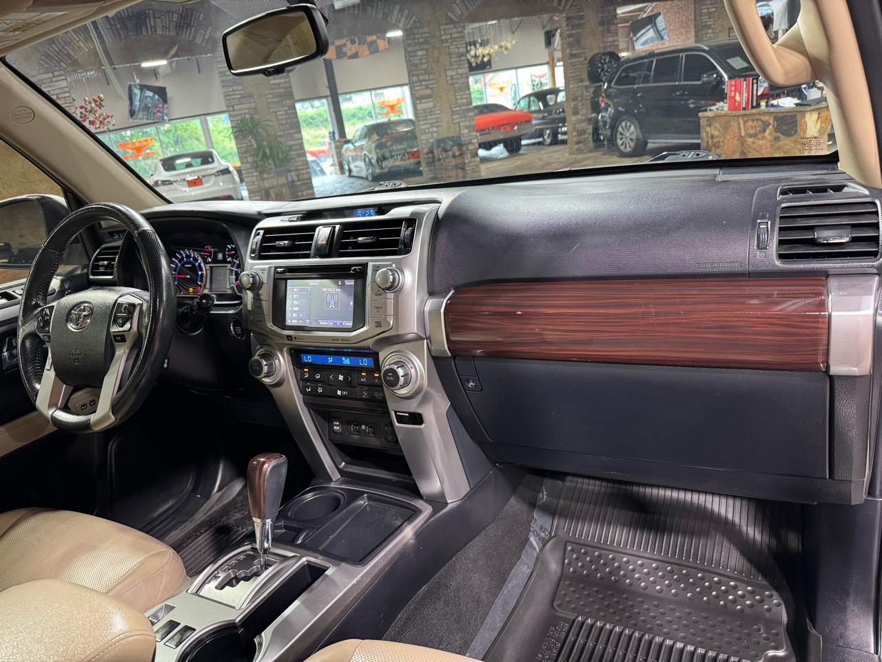 Toyota 4Runner RWD 4dr V6 SR5 Premium (Natl) 2016