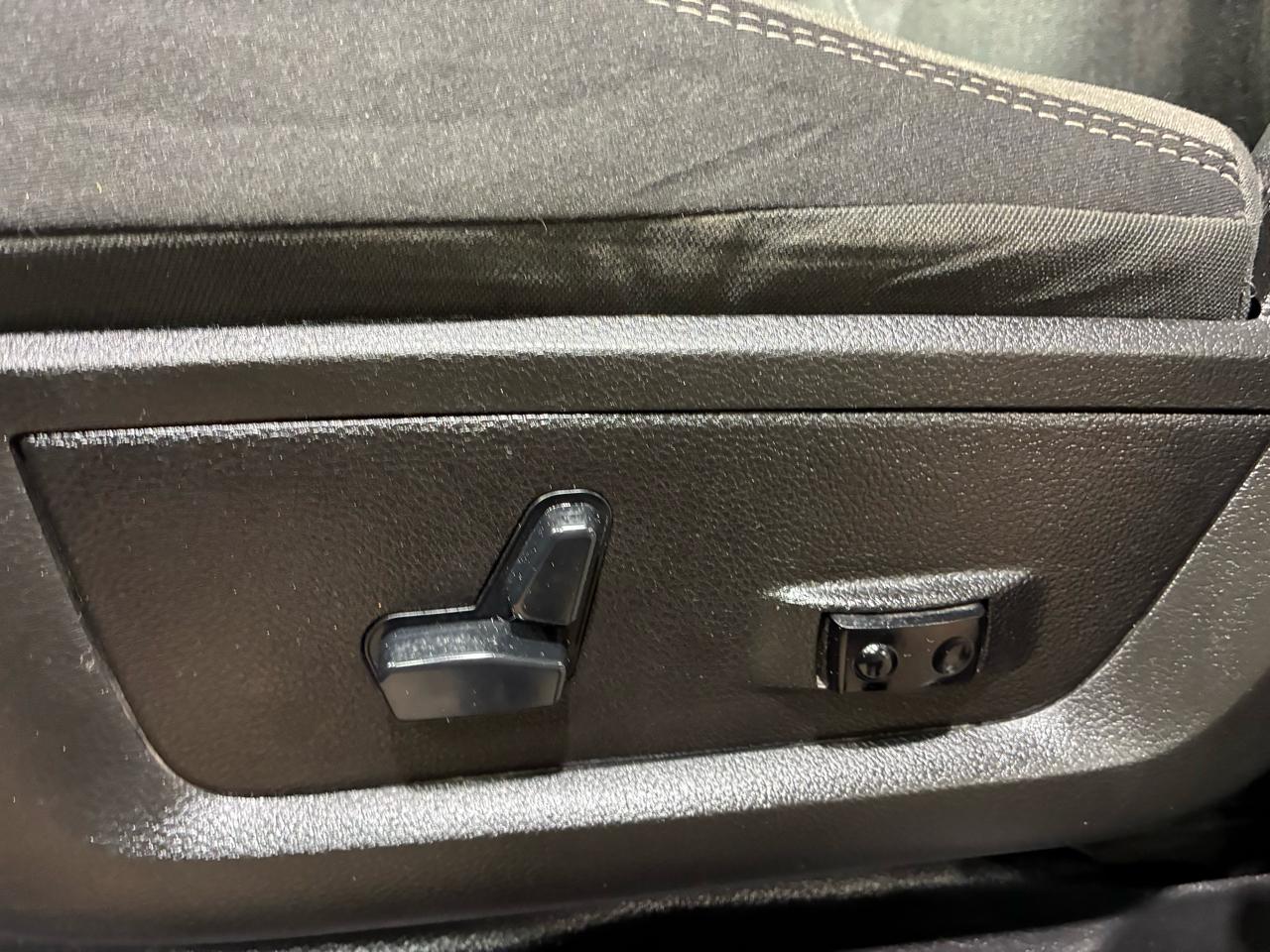 RAM 2500 Big Horn 4x4 Crew Cab 6'4" Box 2020