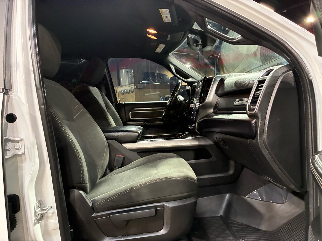 RAM 2500 Big Horn 4x4 Crew Cab 6'4" Box 2020