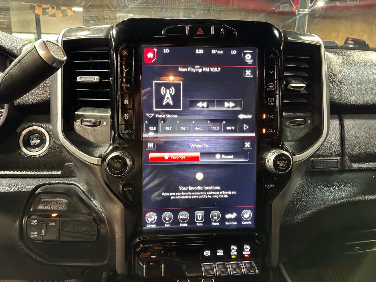 RAM 2500 Big Horn 4x4 Crew Cab 6'4" Box 2020