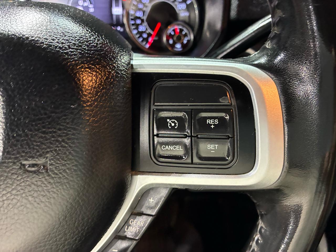 RAM 2500 Big Horn 4x4 Crew Cab 6'4" Box 2020