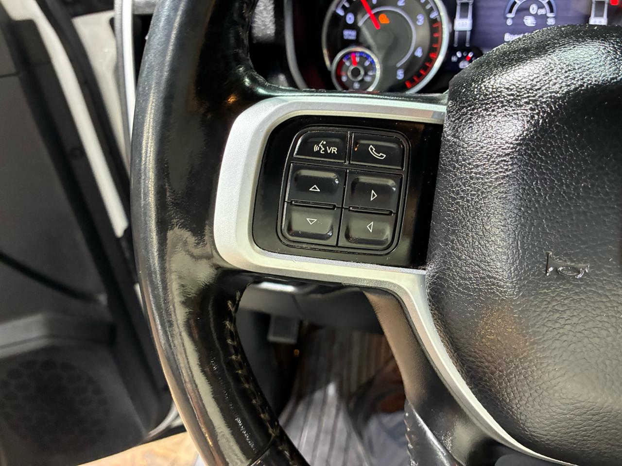 RAM 2500 Big Horn 4x4 Crew Cab 6'4" Box 2020