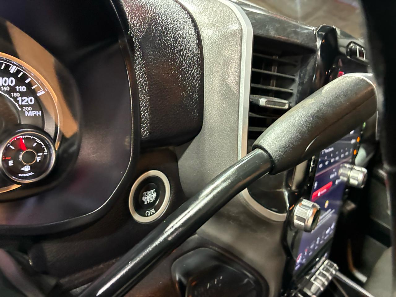 RAM 2500 Big Horn 4x4 Crew Cab 6'4" Box 2020