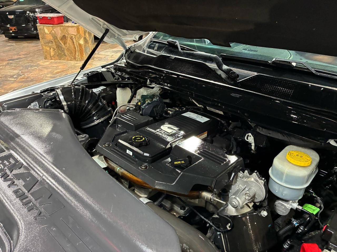 RAM 2500 Big Horn 4x4 Crew Cab 6'4" Box 2020