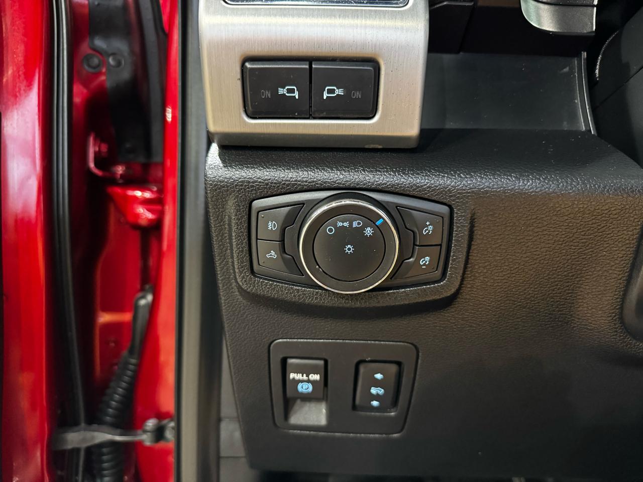 Ford F-150 Platinum SuperCrew 4WD 2019
