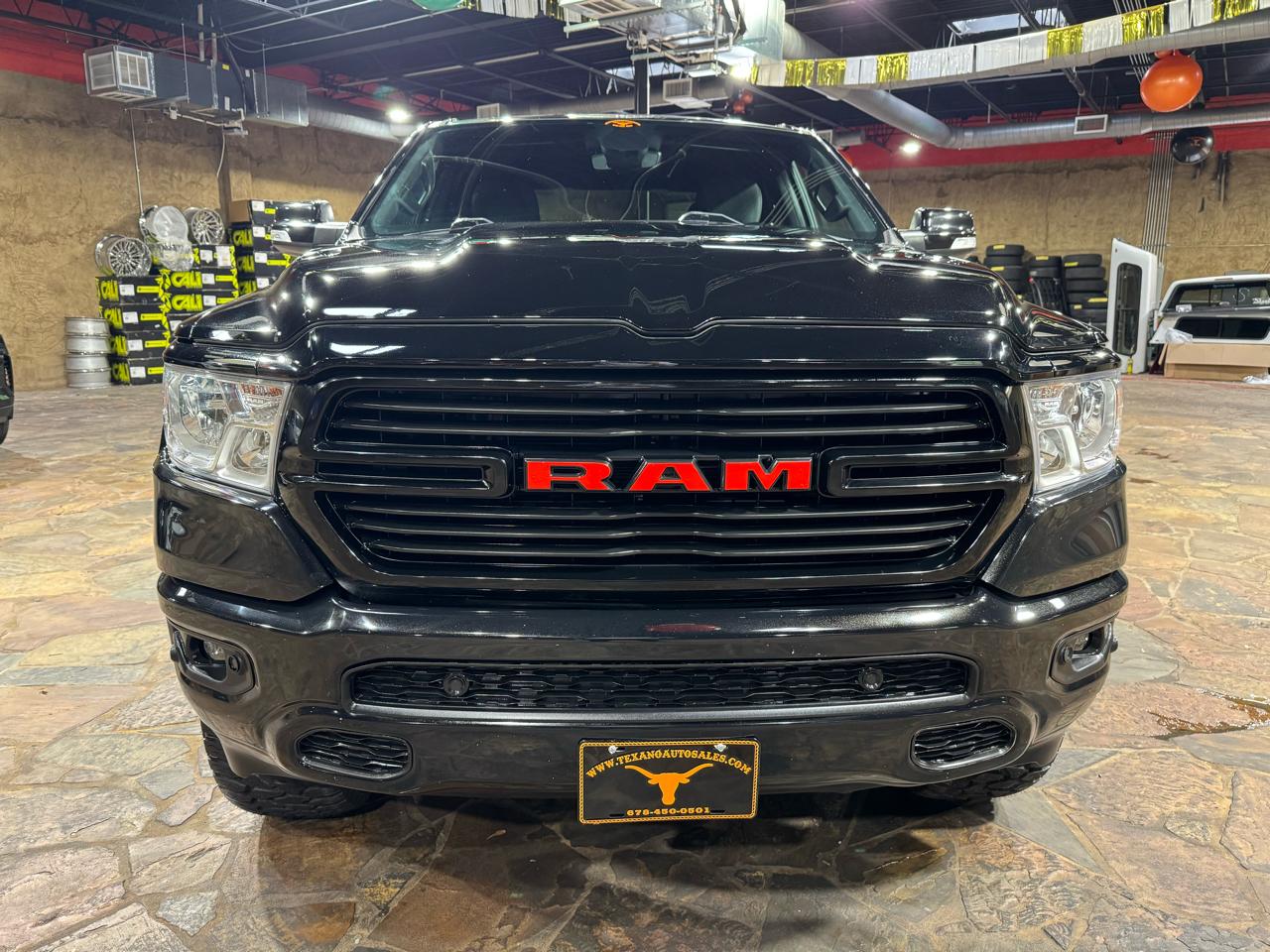 RAM 1500 Big Horn 4x4 Quad Cab 6'4" Box 2021