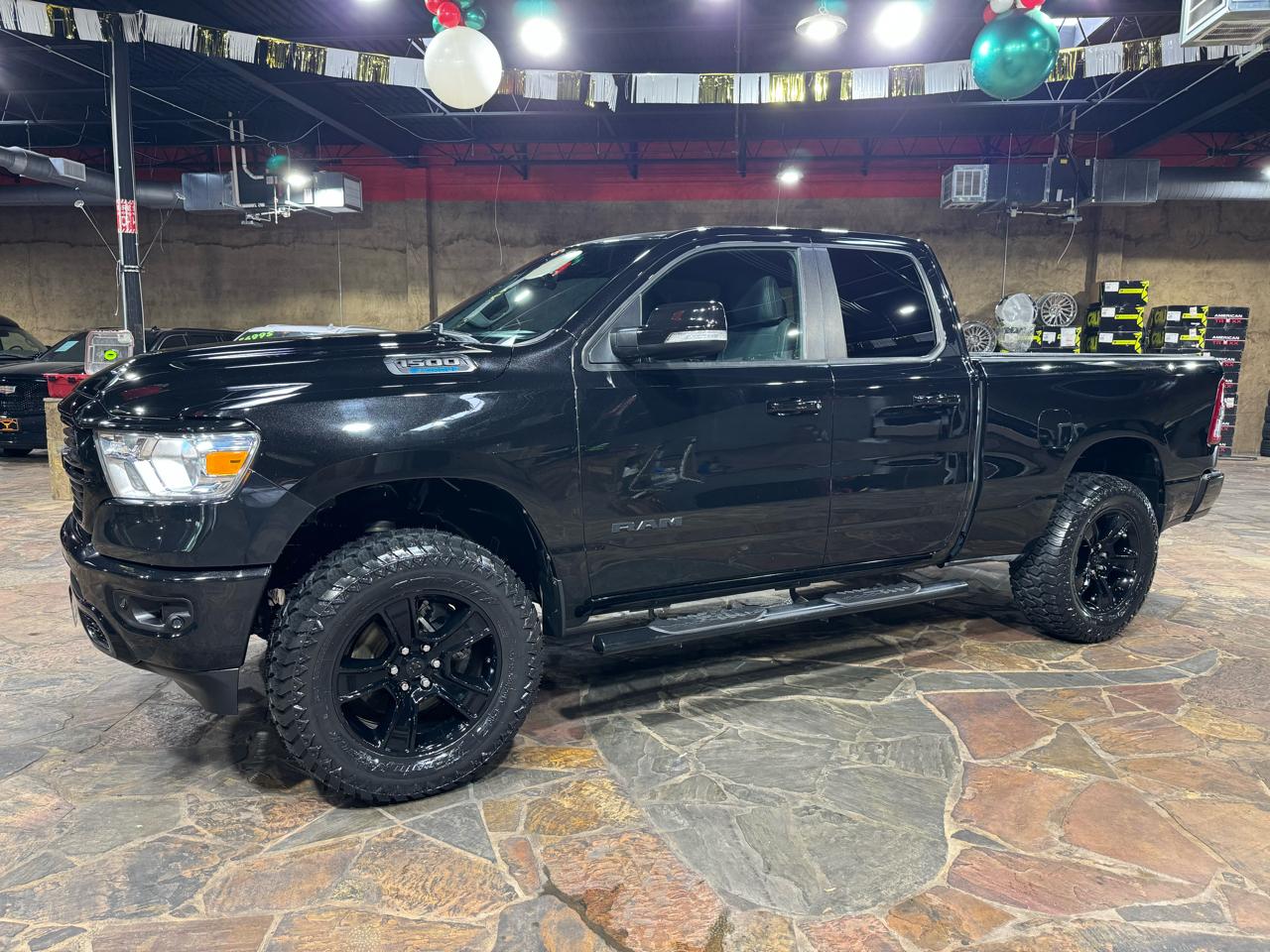 RAM 1500 Big Horn 4x4 Quad Cab 6'4" Box 2021